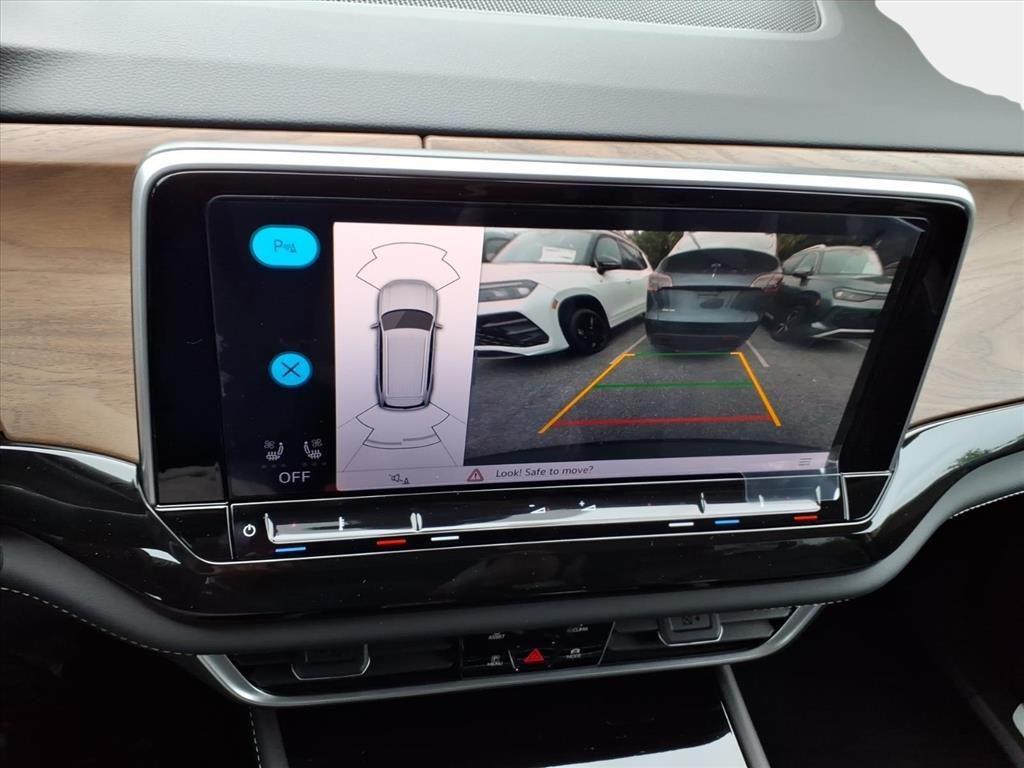 new 2026 Volkswagen Atlas car, priced at $47,177