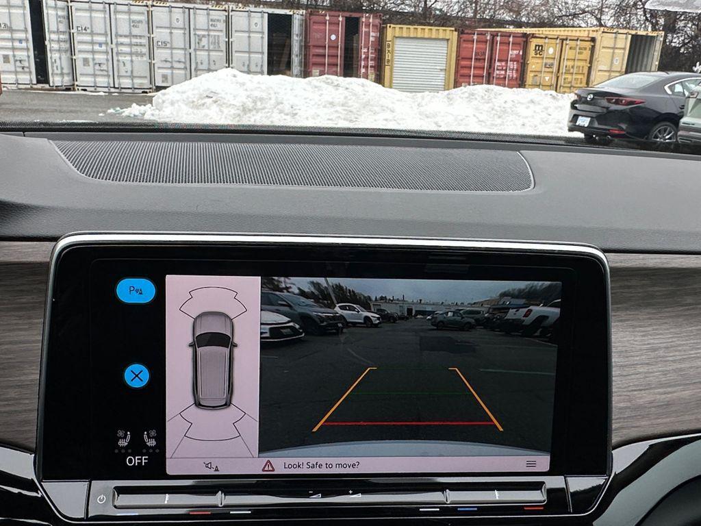 new 2026 Volkswagen Atlas car, priced at $50,588