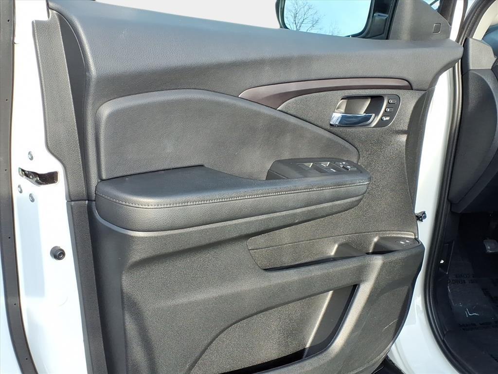 used 2021 Honda Pilot car, priced at $29,700