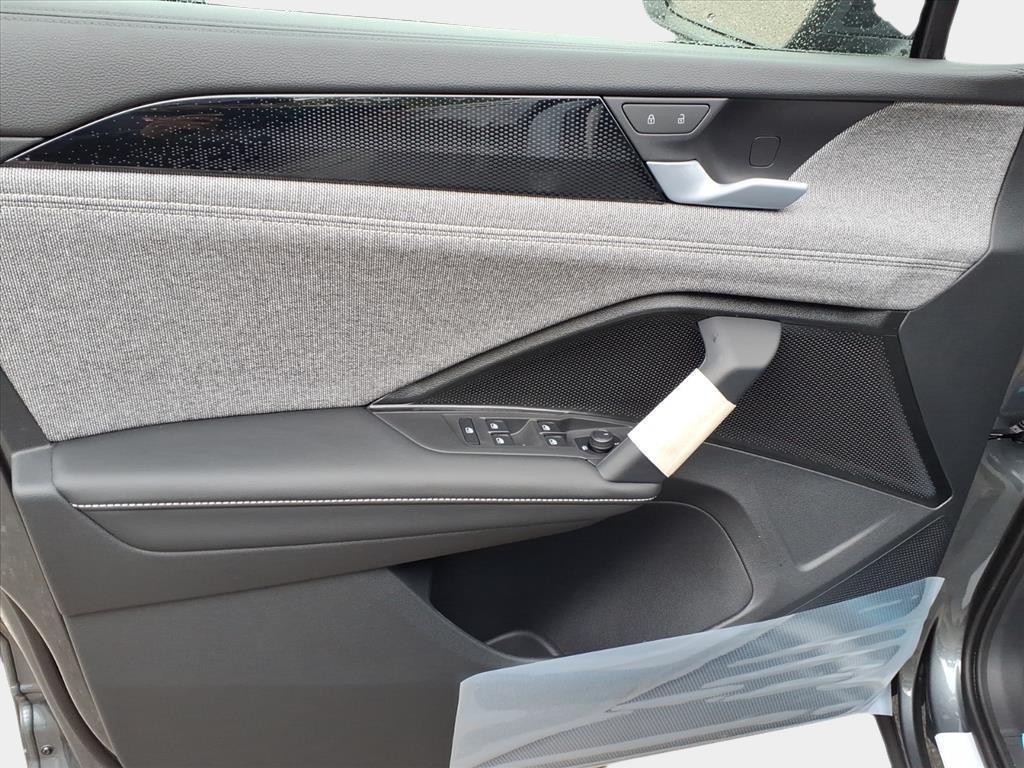 new 2026 Volkswagen Tiguan car, priced at $33,434