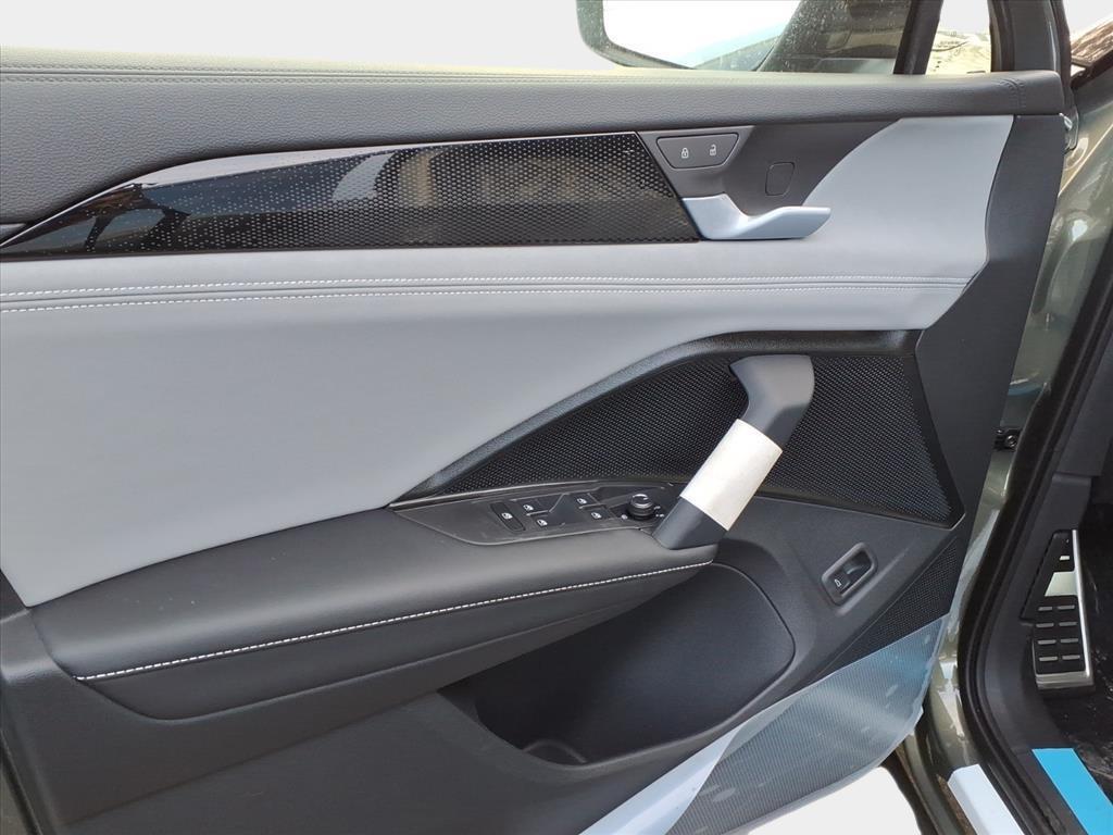 new 2026 Volkswagen Tiguan car, priced at $40,895