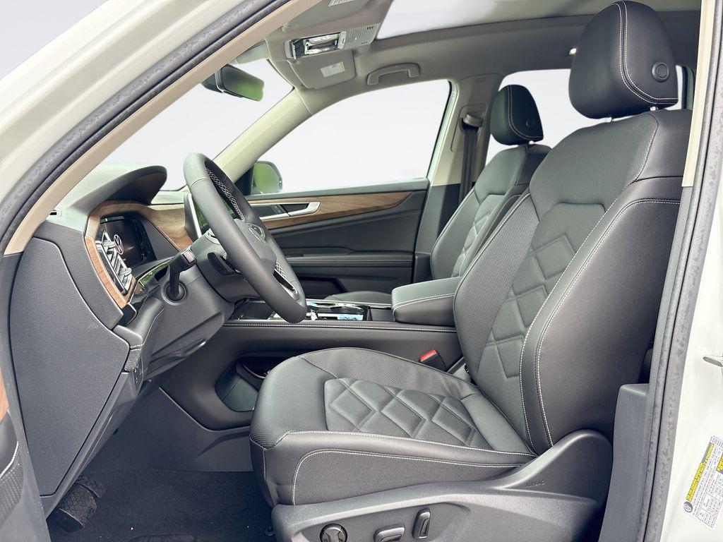 new 2026 Volkswagen Atlas car, priced at $45,946