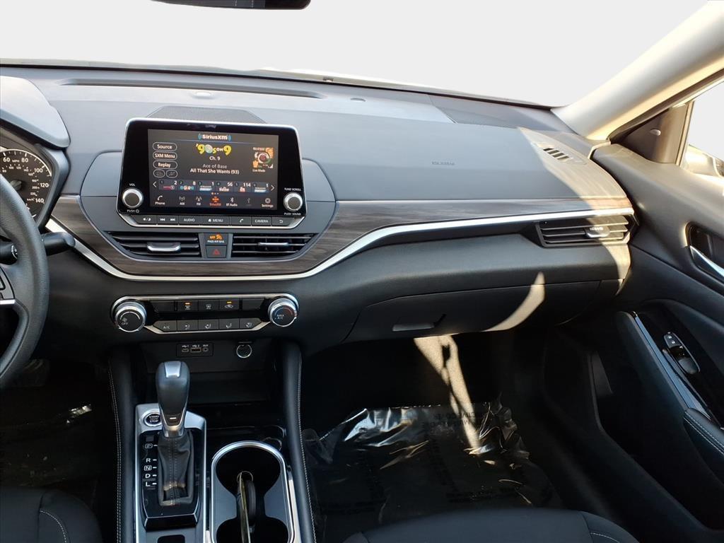 used 2023 Nissan Altima car, priced at $21,000