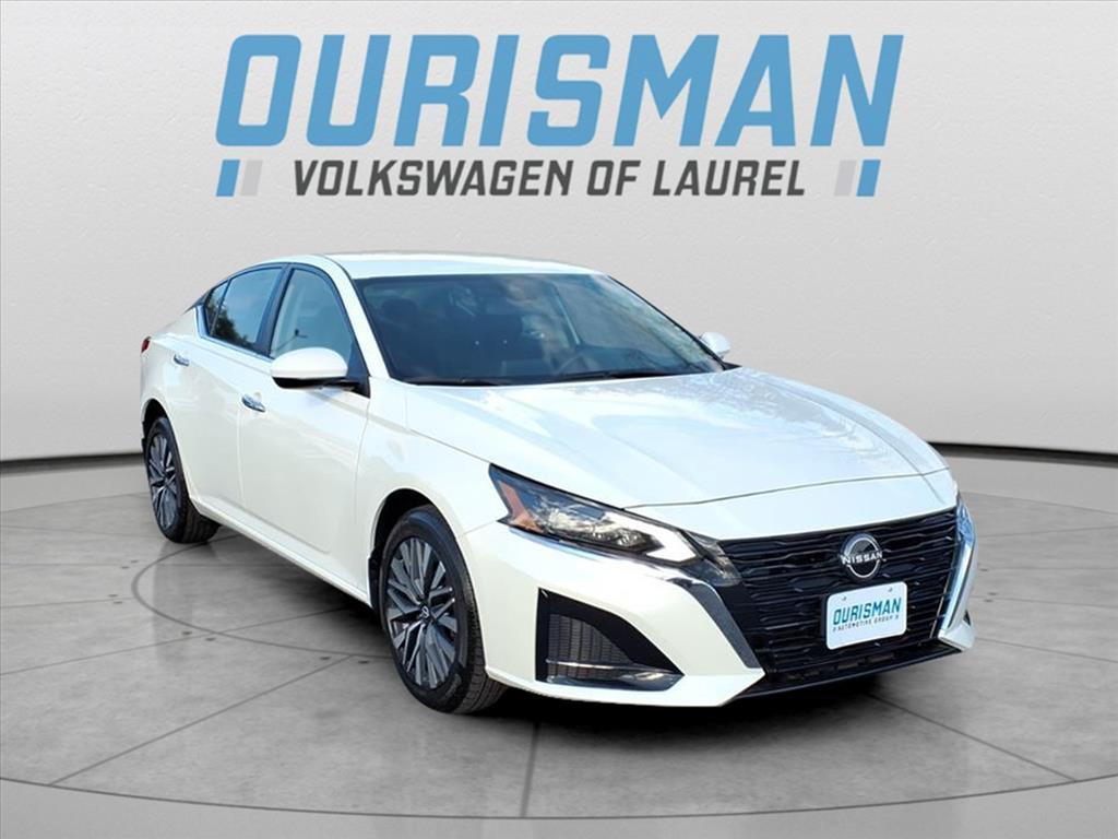 used 2023 Nissan Altima car, priced at $21,000