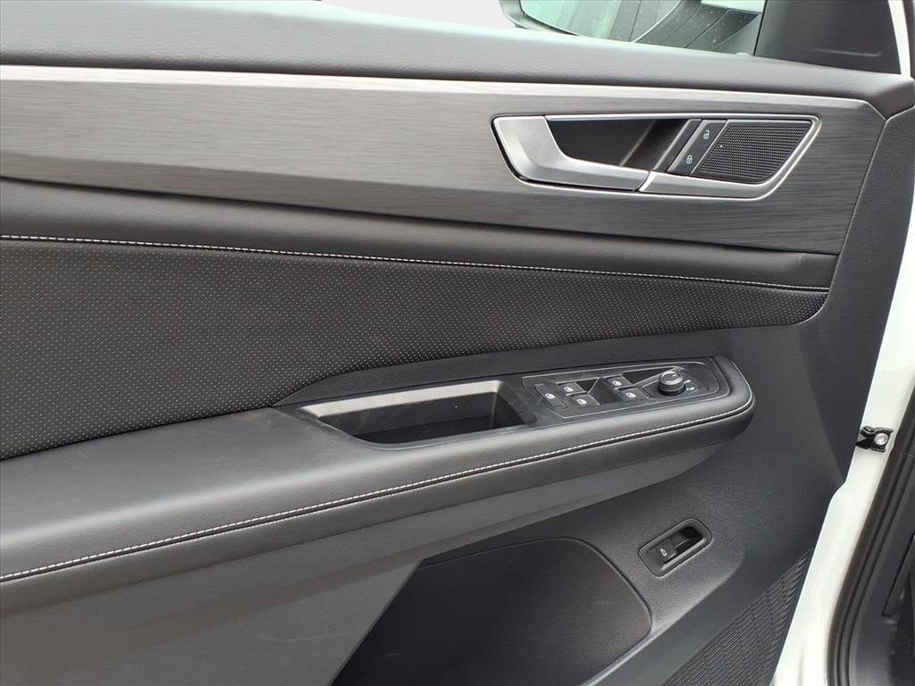 new 2026 Volkswagen Atlas Cross Sport car, priced at $44,538