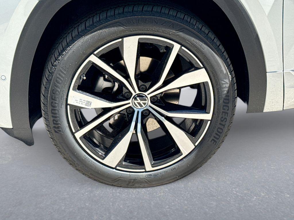 new 2026 Volkswagen Atlas car, priced at $53,157