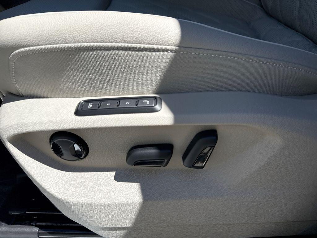 new 2026 Volkswagen Atlas car, priced at $53,157