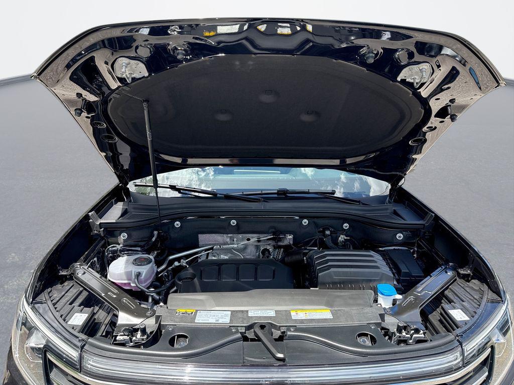 new 2026 Volkswagen Atlas car, priced at $43,282