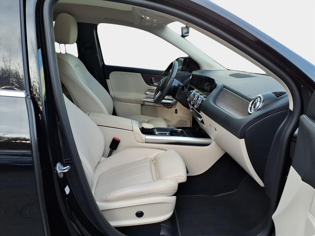 used 2023 Mercedes-Benz GLA 250 car, priced at $29,000