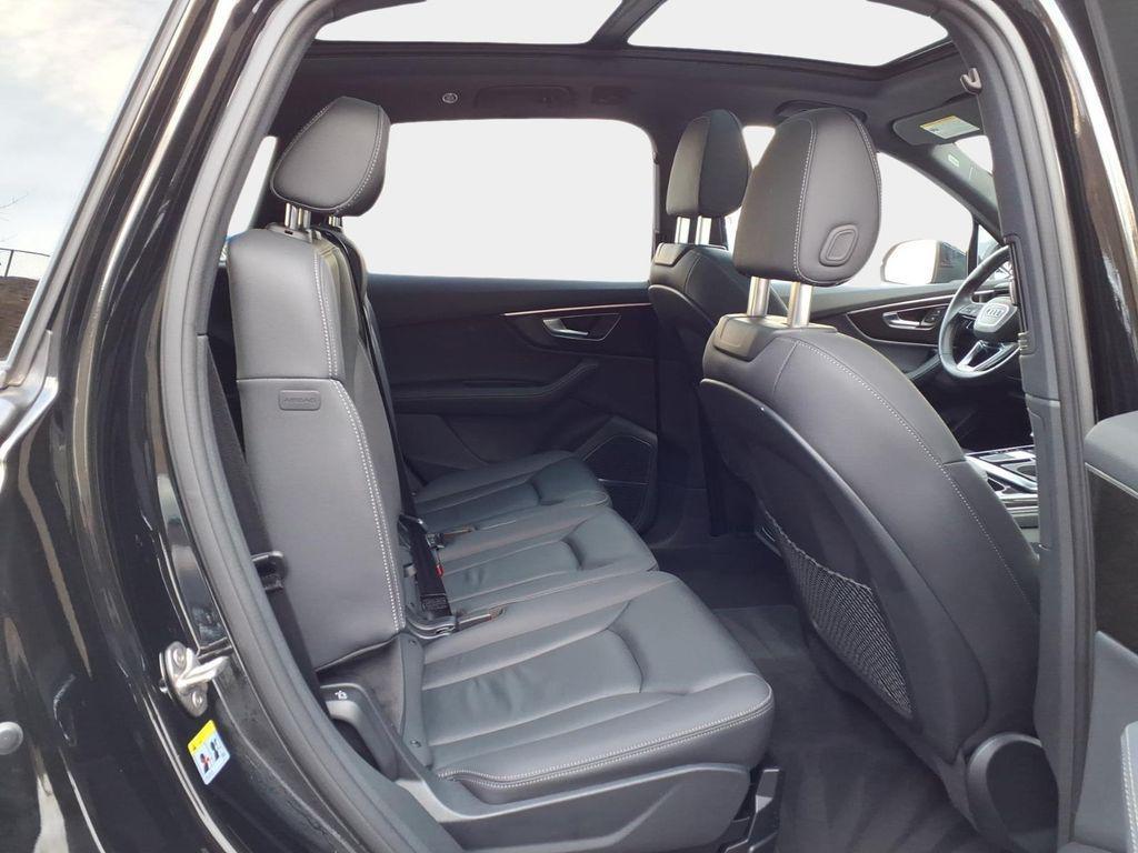 used 2025 Audi Q7 car, priced at $48,000
