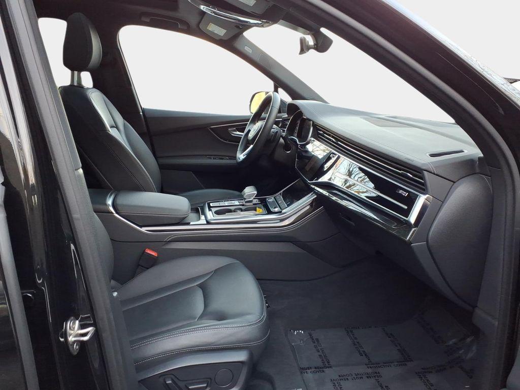 used 2025 Audi Q7 car, priced at $48,000