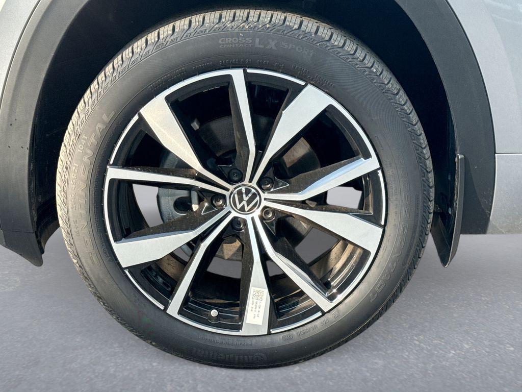 new 2026 Volkswagen Atlas Cross Sport car, priced at $51,624