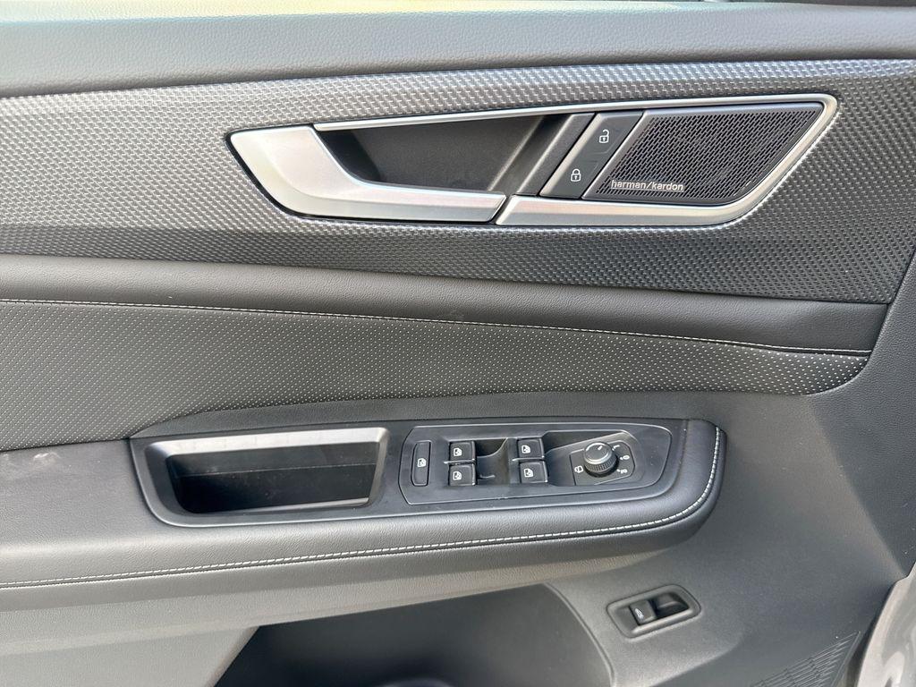 new 2026 Volkswagen Atlas Cross Sport car, priced at $51,624