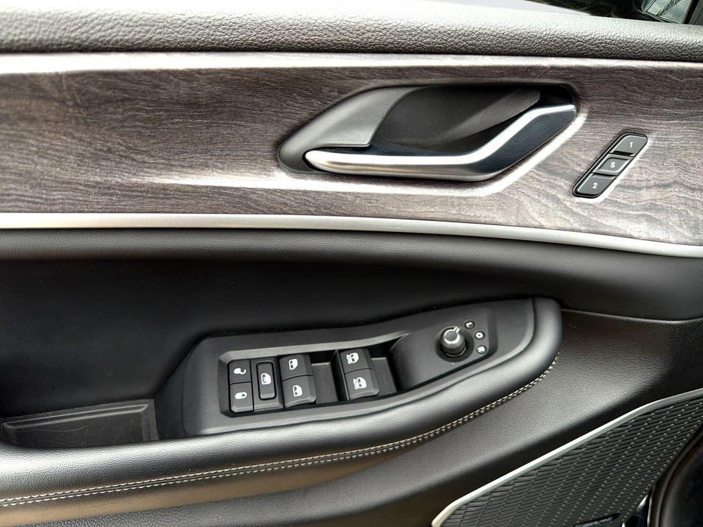 used 2022 Jeep Grand Cherokee 4xe car, priced at $27,600