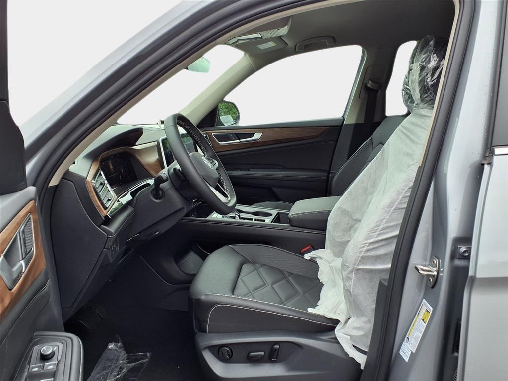 new 2026 Volkswagen Atlas car, priced at $40,928