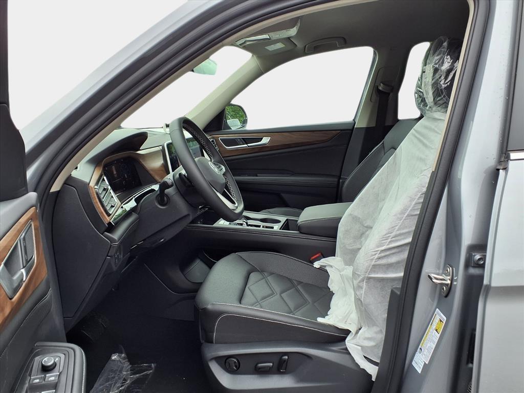 new 2026 Volkswagen Atlas car, priced at $41,928