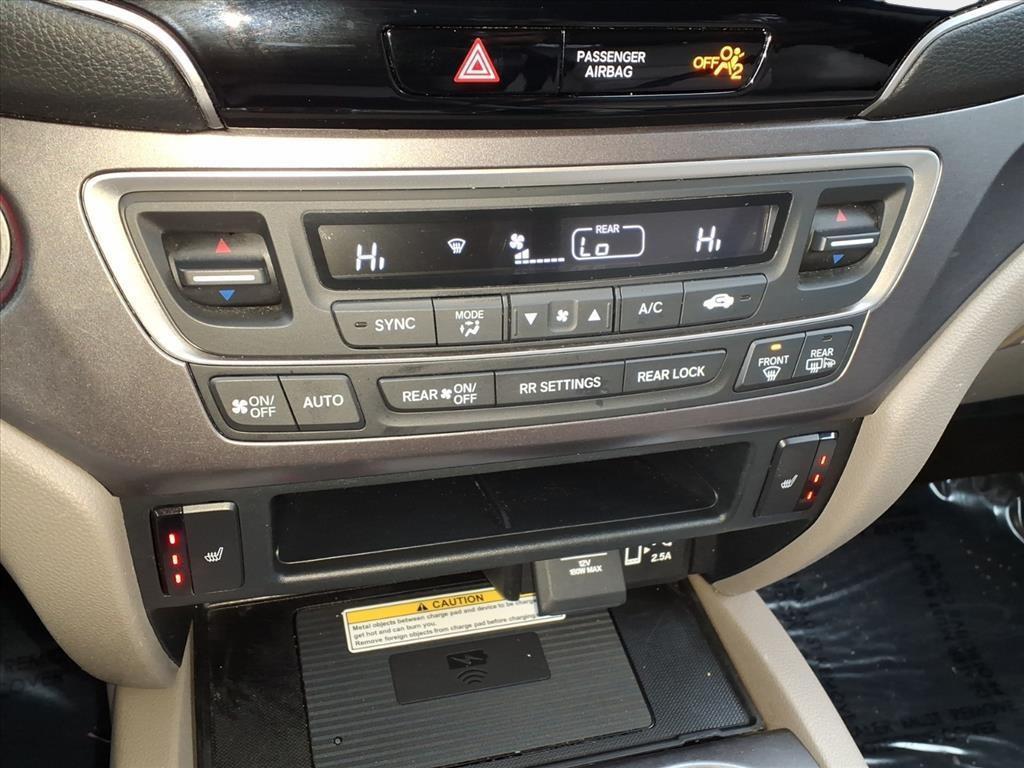 used 2022 Honda Pilot car, priced at $29,000