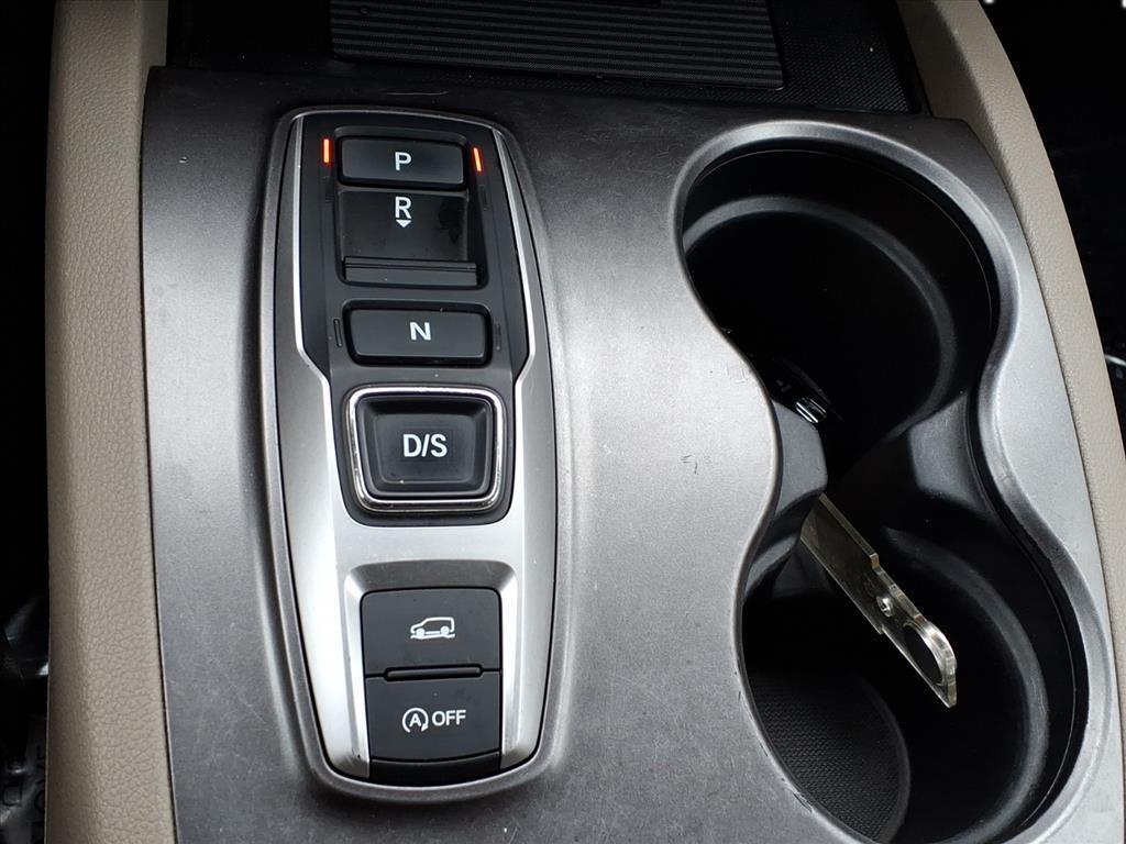 used 2022 Honda Pilot car, priced at $29,000