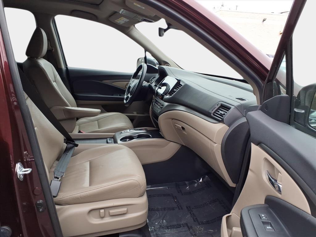 used 2022 Honda Pilot car, priced at $29,000