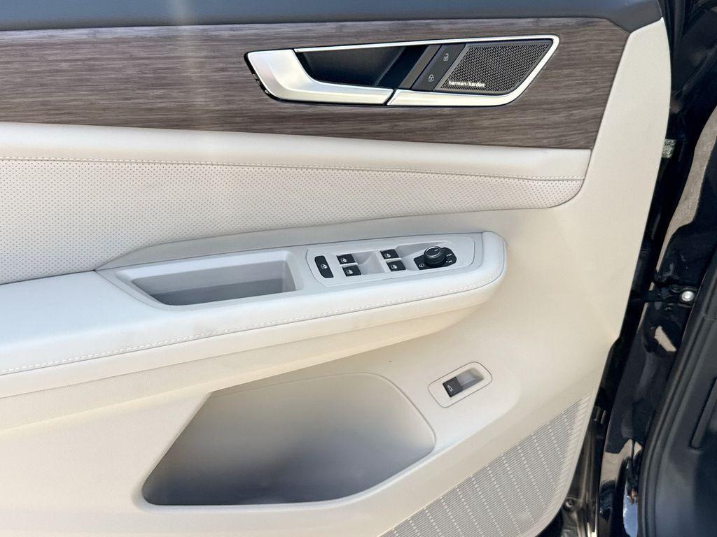 new 2026 Volkswagen Atlas car, priced at $52,720