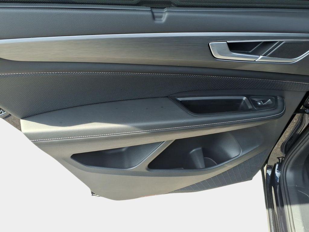 used 2024 Volkswagen Atlas Cross Sport car, priced at $29,000