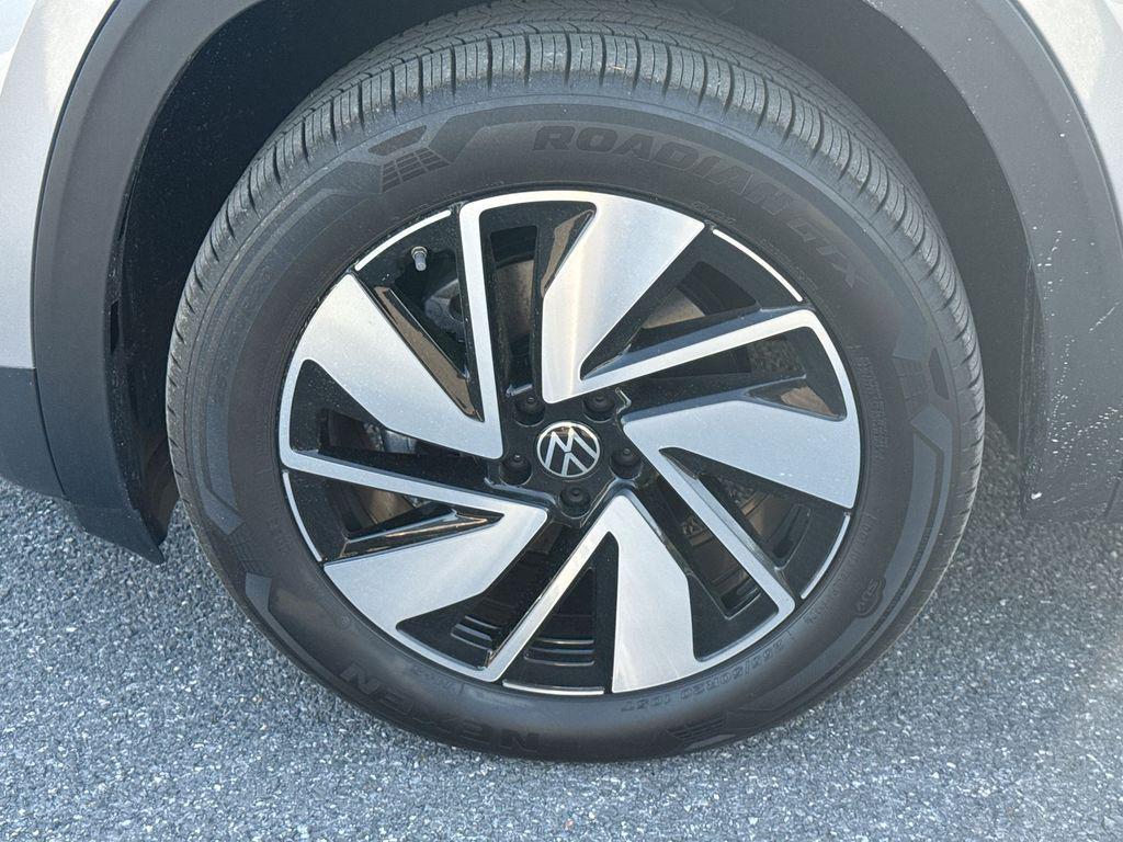 new 2026 Volkswagen Atlas car, priced at $46,213