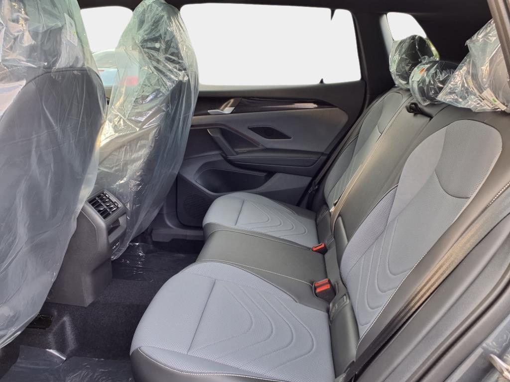 new 2025 Volkswagen Tiguan car, priced at $36,100