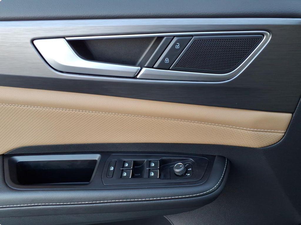 used 2024 Volkswagen Atlas Cross Sport car, priced at $27,500