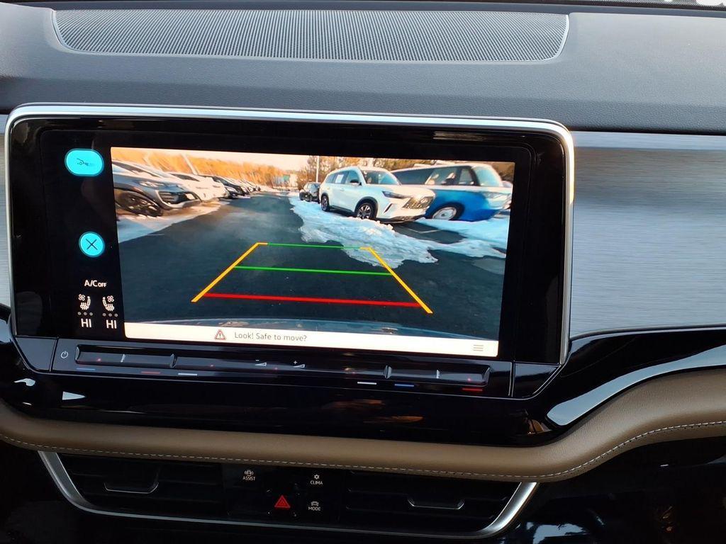 used 2024 Volkswagen Atlas Cross Sport car, priced at $27,500