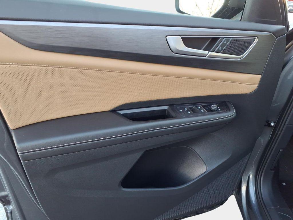 used 2024 Volkswagen Atlas Cross Sport car, priced at $27,500