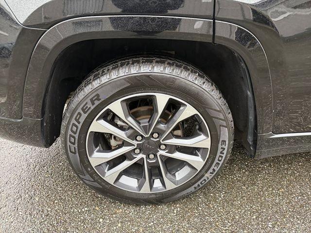 used 2024 Jeep Grand Cherokee car, priced at $37,971