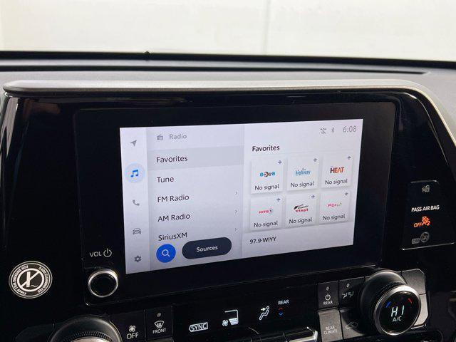 used 2023 Toyota Highlander car, priced at $27,500