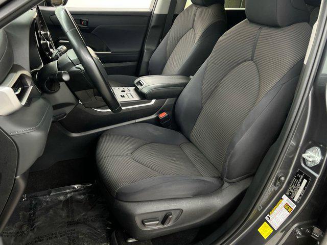 used 2023 Toyota Highlander car, priced at $27,500