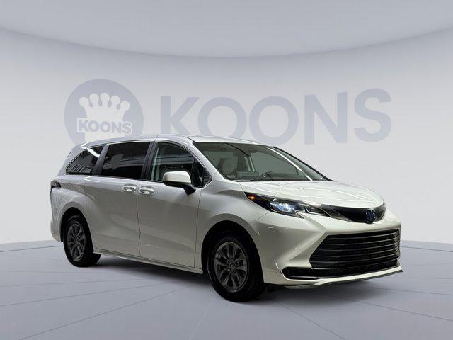 used 2024 Toyota Sienna car, priced at $36,495