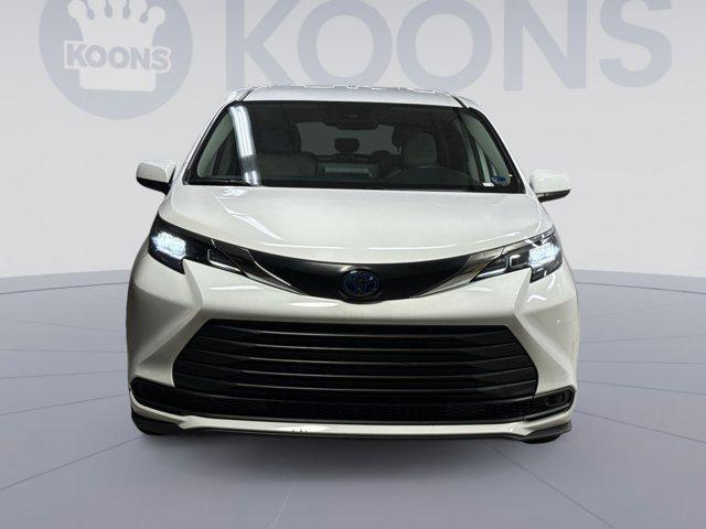 used 2024 Toyota Sienna car, priced at $36,495