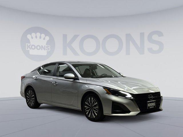 used 2023 Nissan Altima car, priced at $19,391