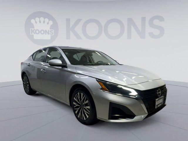 used 2023 Nissan Altima car, priced at $19,391