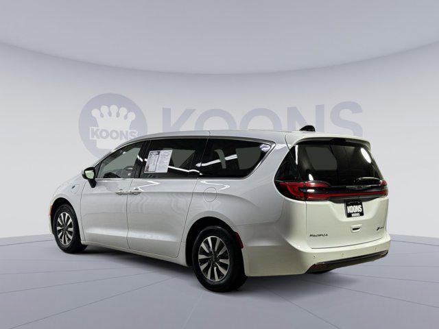 used 2023 Chrysler Pacifica Hybrid car, priced at $24,700