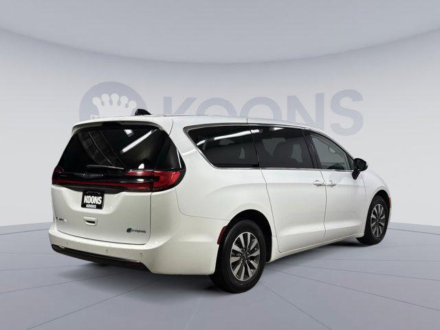 used 2023 Chrysler Pacifica Hybrid car, priced at $24,700