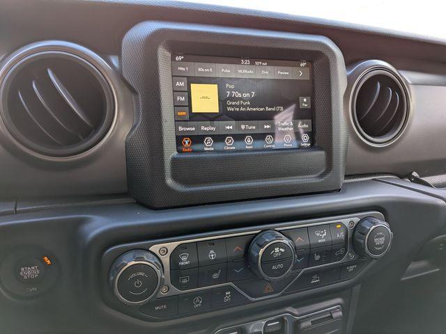 used 2022 Jeep Wrangler Unlimited car, priced at $27,495