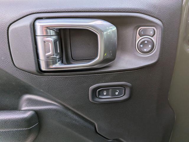 used 2022 Jeep Wrangler Unlimited car, priced at $27,495