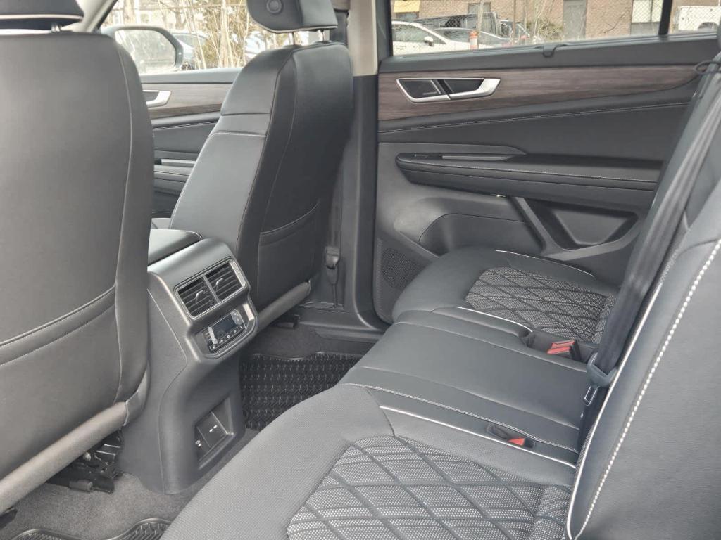 new 2026 Volkswagen Atlas car, priced at $52,618