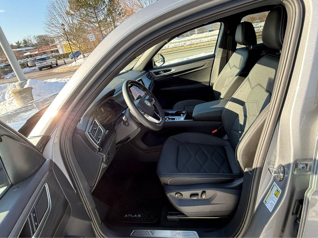used 2025 Volkswagen Atlas Cross Sport car, priced at $35,995