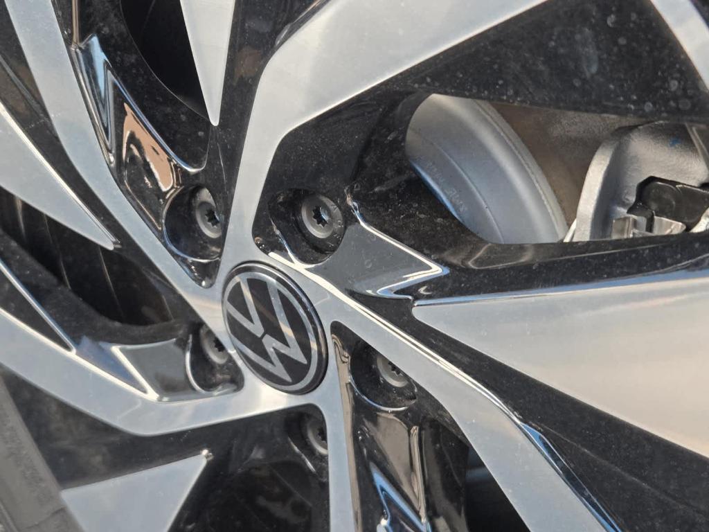 new 2026 Volkswagen Tiguan car, priced at $32,434