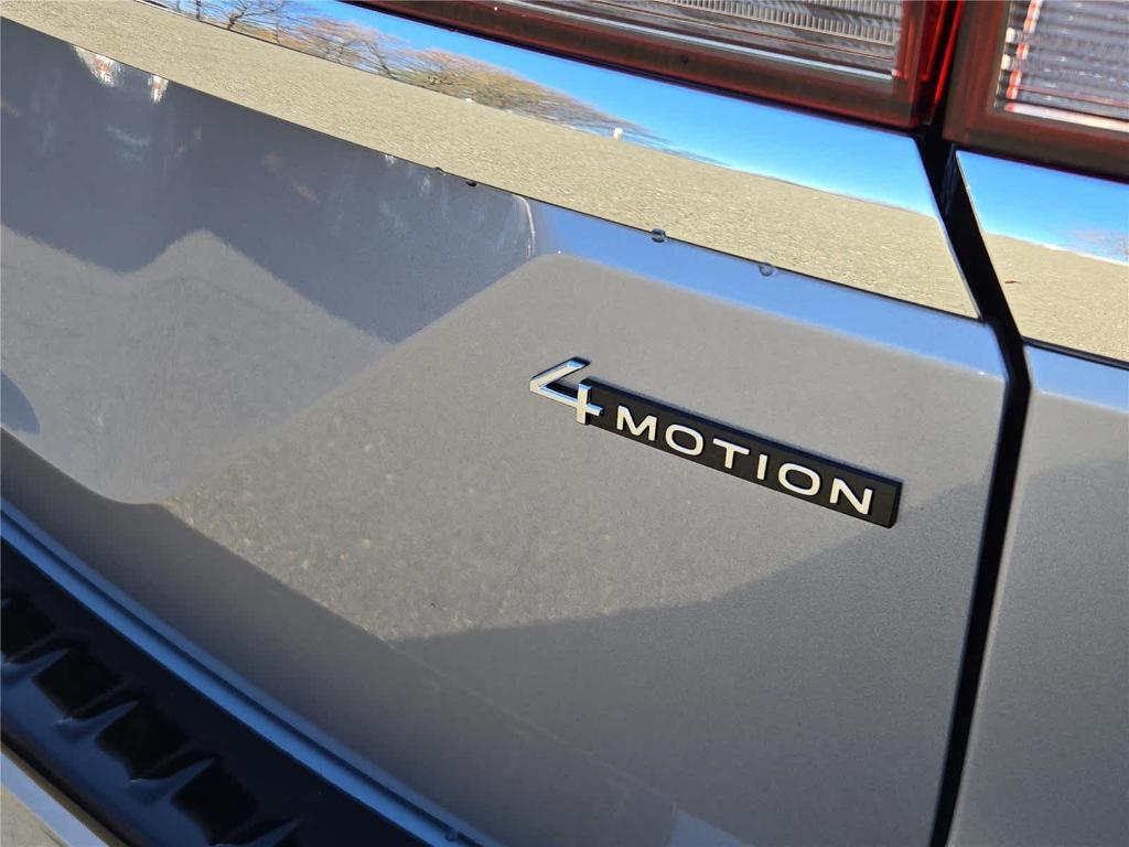 new 2026 Volkswagen Atlas car, priced at $44,588