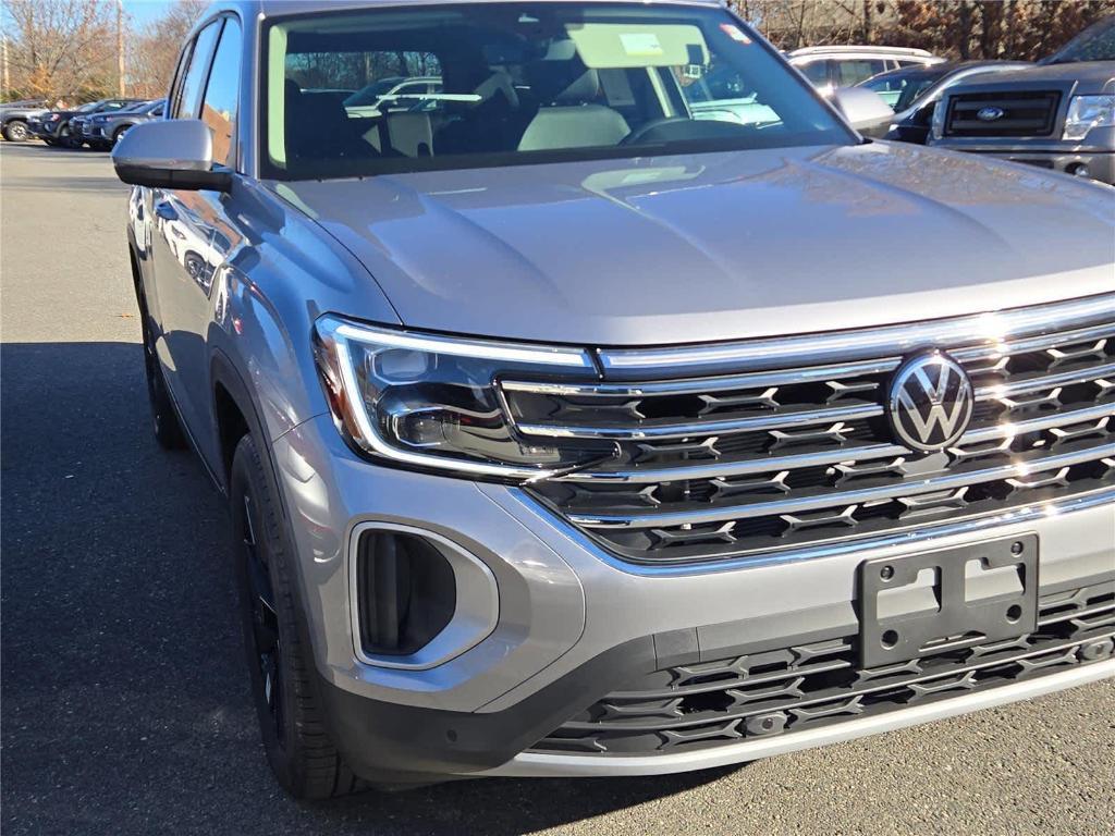 new 2026 Volkswagen Atlas car, priced at $44,588