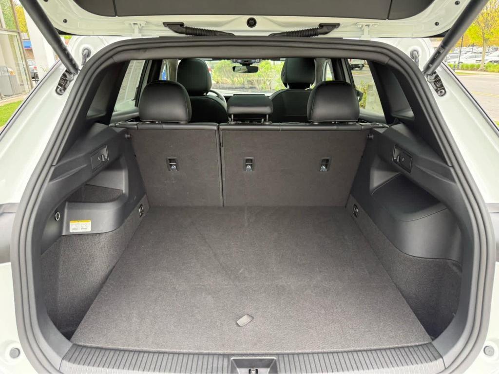 used 2025 Volkswagen Tiguan car, priced at $36,494