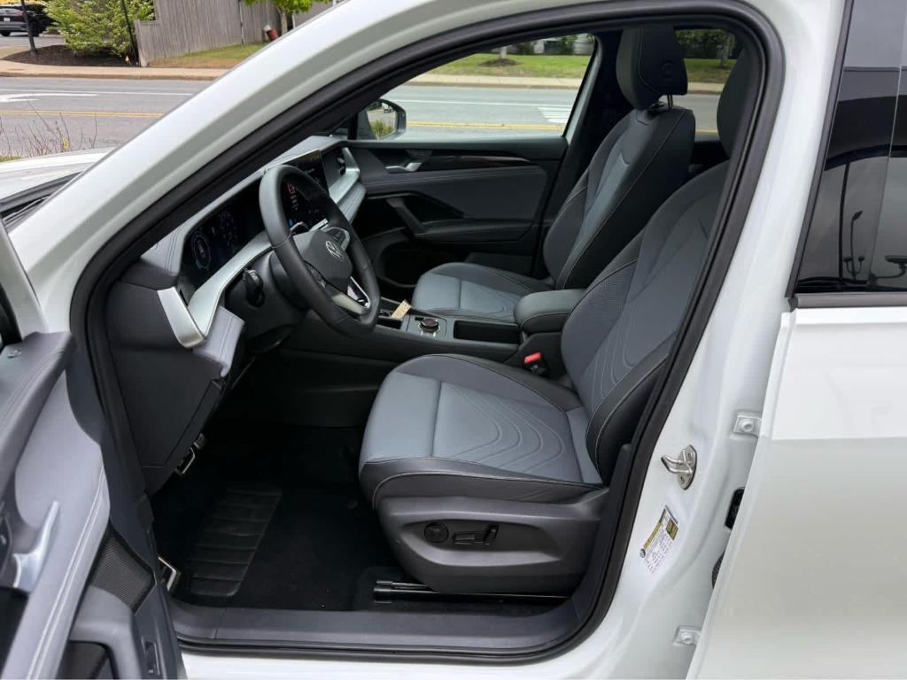 used 2025 Volkswagen Tiguan car, priced at $36,494