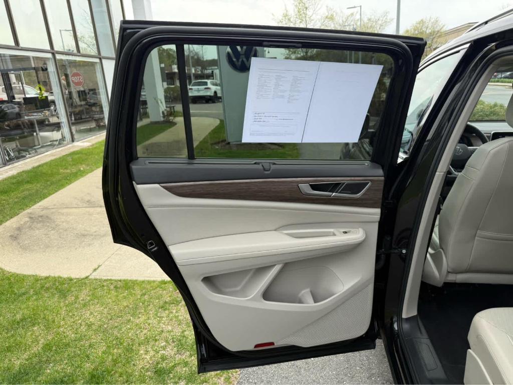 used 2025 Volkswagen Atlas car, priced at $45,994