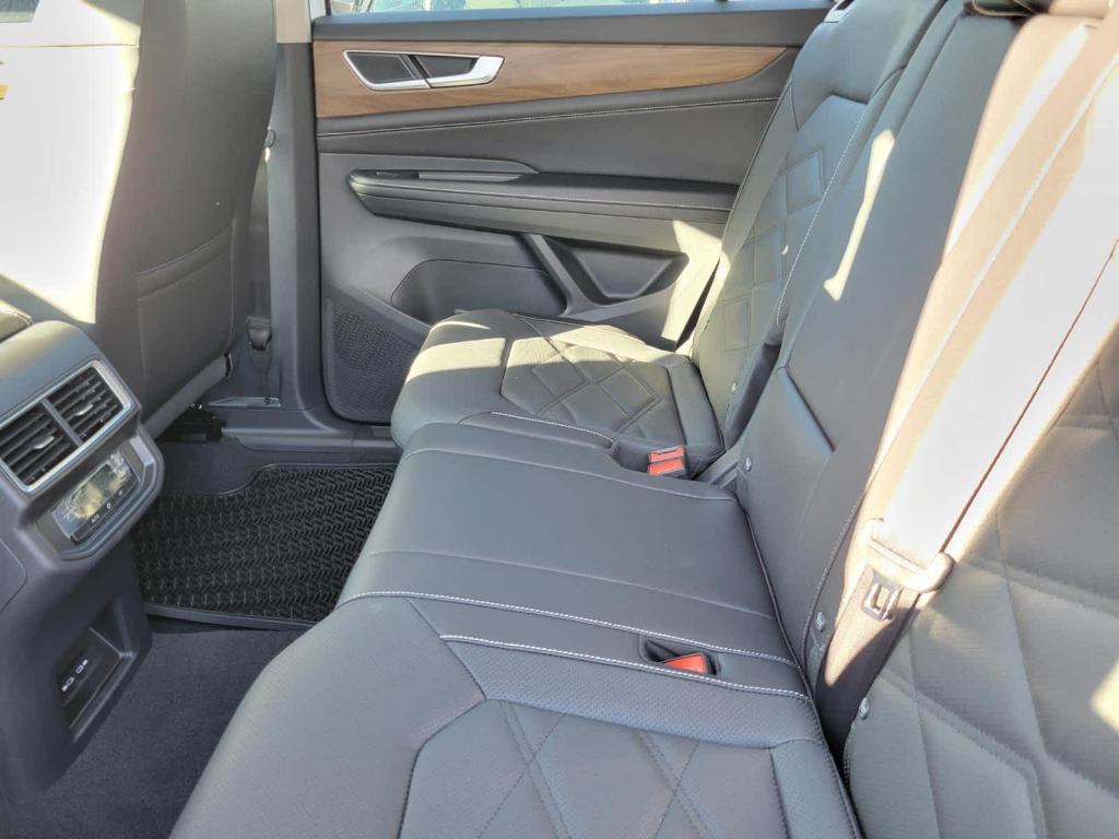 new 2026 Volkswagen Atlas car, priced at $39,821